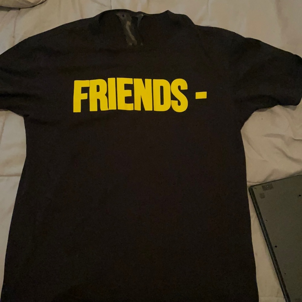 Vlone Shirt “FRIENDS”
